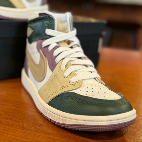Nike Air Jordan 1 MM High (galactic jade/desert-sail-sky j mauve) - Picture 3 of 6
